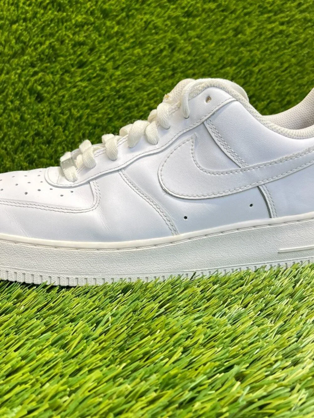 Nike Air‎ Force 1 '07 Low Mens Size 12 White Athletic Lifestyle Shoes Sneakers